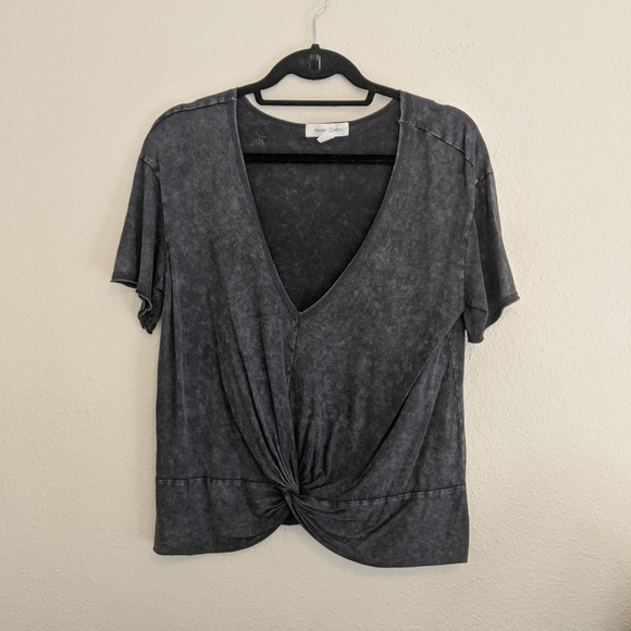 Treasure & Bond Tops - Treasure & Bond Twist Knot Front Gray Top